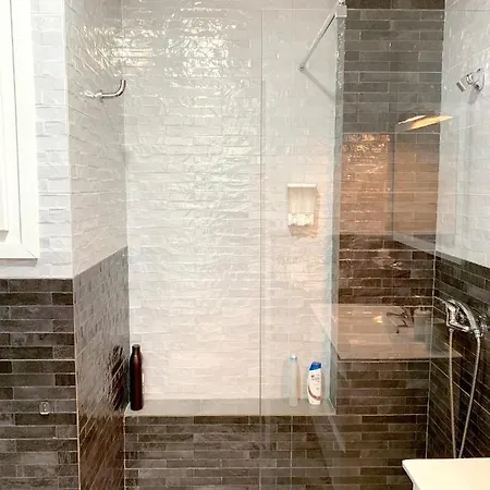 With One Bedroom In With Wifi 50 M From The Beach Appartement *